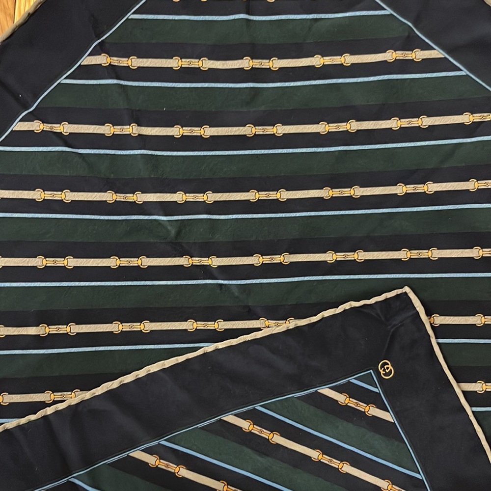 GUCCI Silk Neck Scarf | Double G logo, Double Snaffle Bit, RARE - Picture 8 of 10